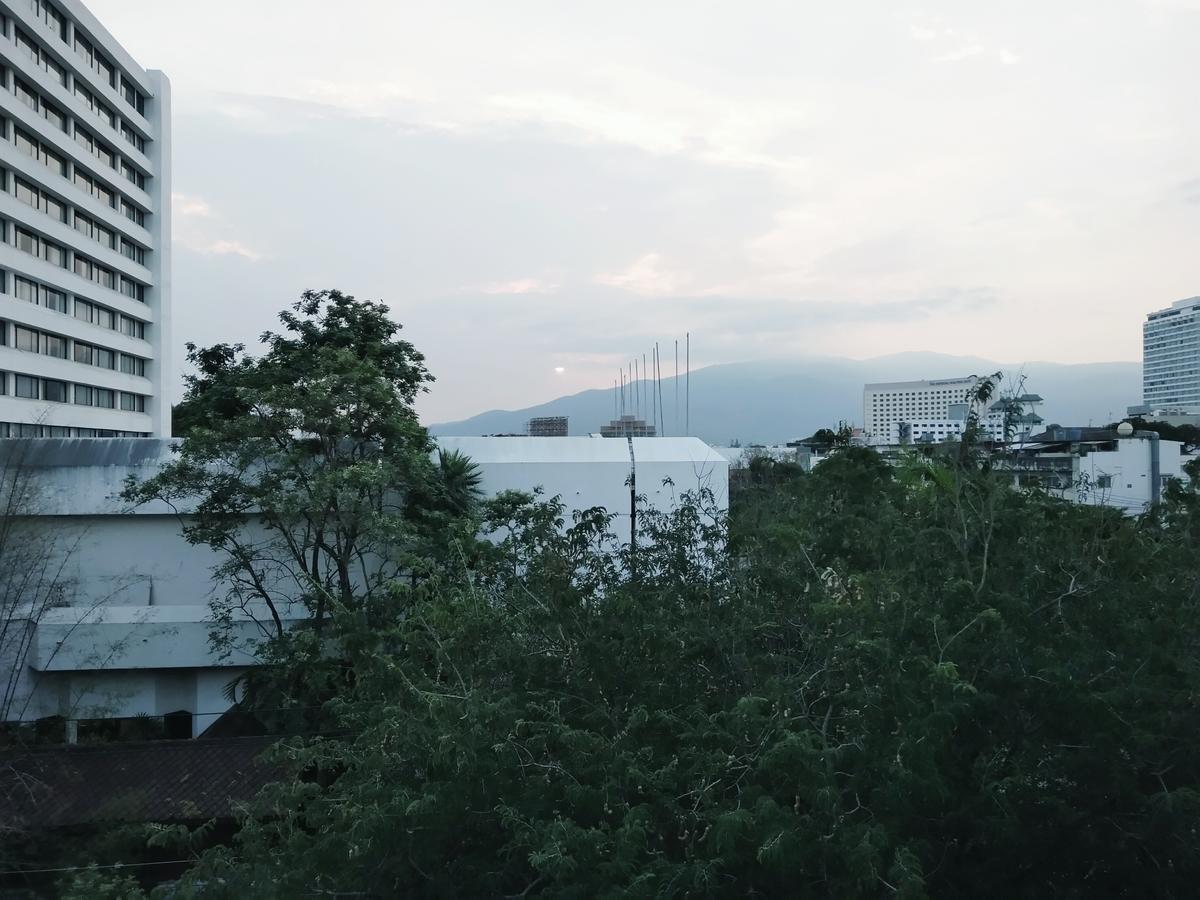 Warm Casa Chiangmai Hostel Чиангмай Екстериор снимка