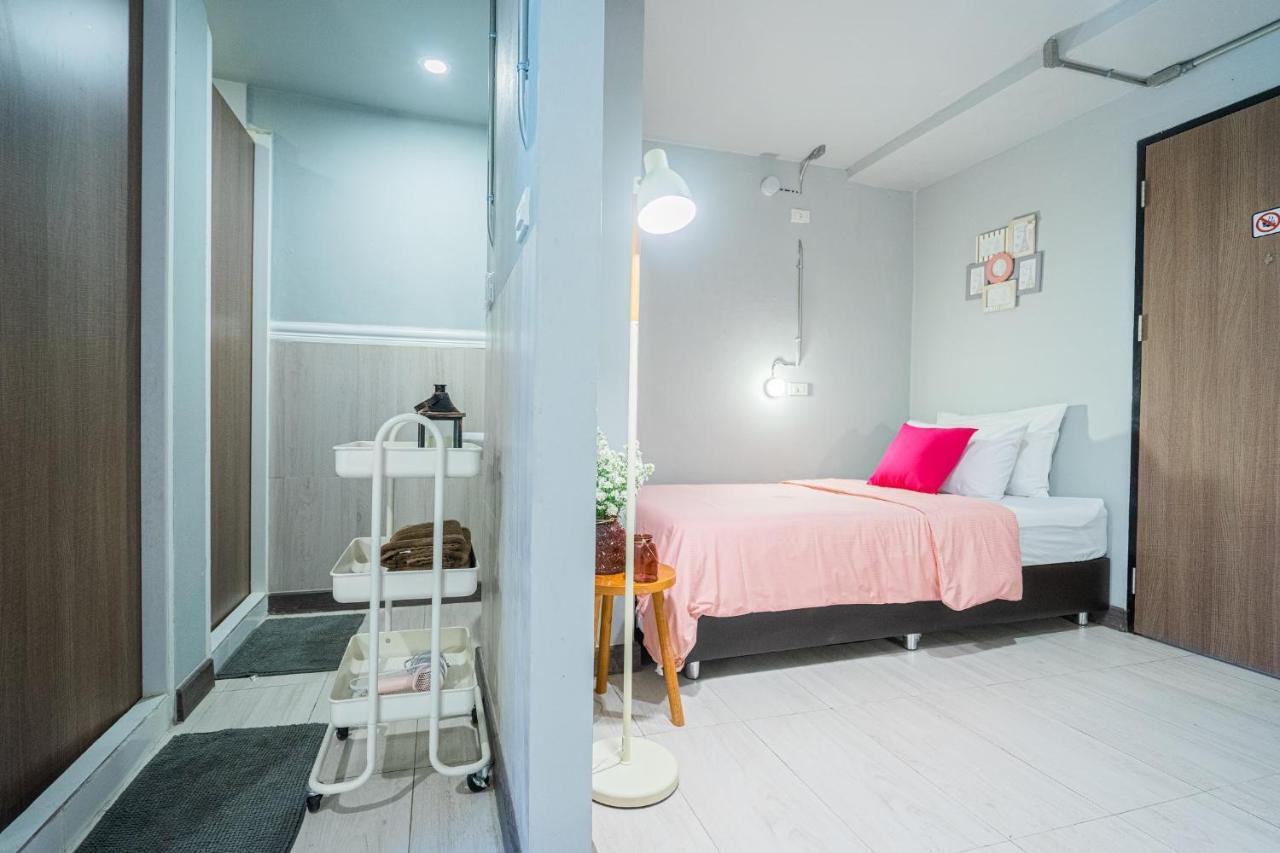Warm Casa Chiangmai Hostel Чиангмай Екстериор снимка